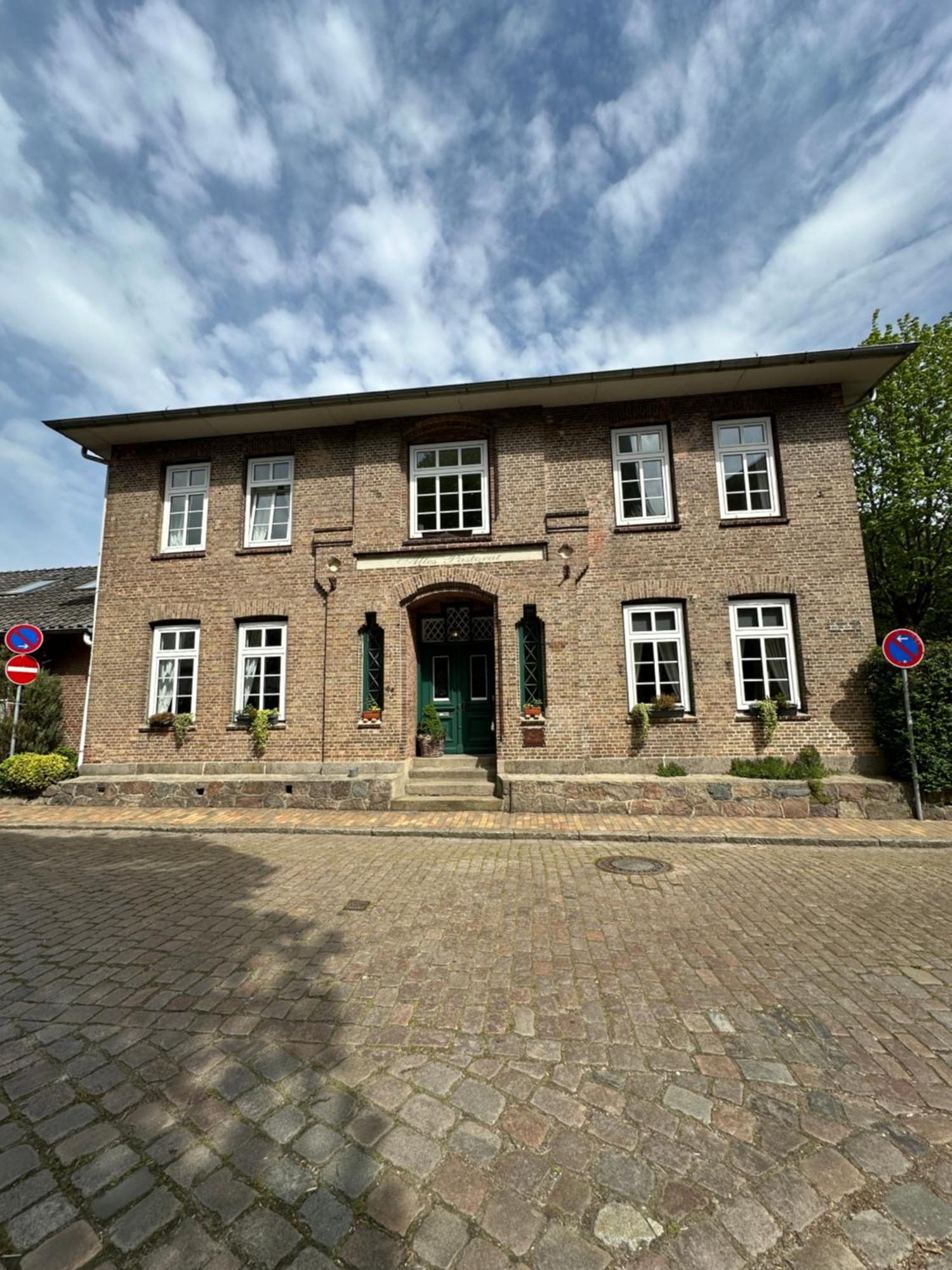 Bed and Breakfast Altes Pastorat Barmstedt Exterior foto